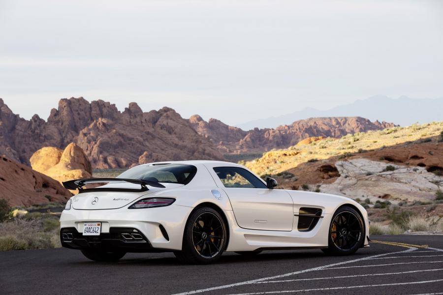  Mercedes-Benz SLS AMG Coupe Black Series 2014 года  (фото 14 из 23)